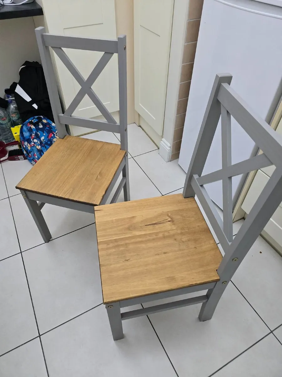 4 free chairs