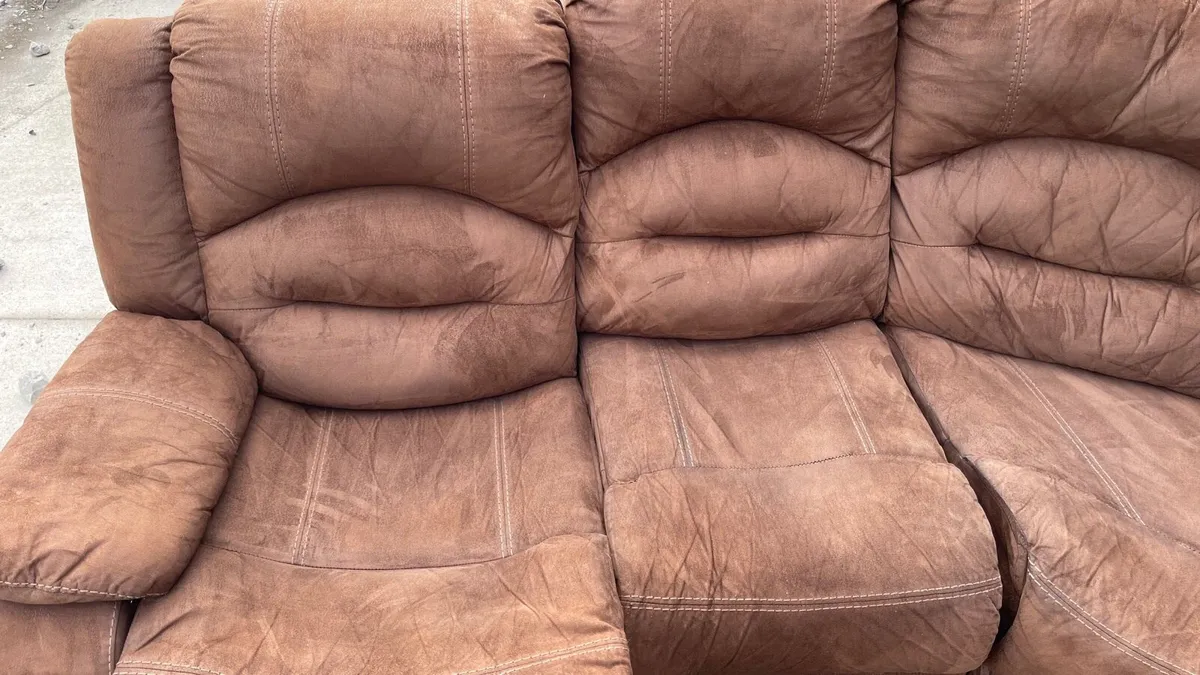 Large Recliner  corner sofa - Image 3