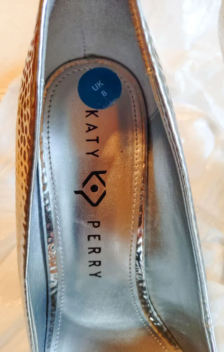 Katie Perry Silver High Heel Shoes (uk 8) Used. - Image 3