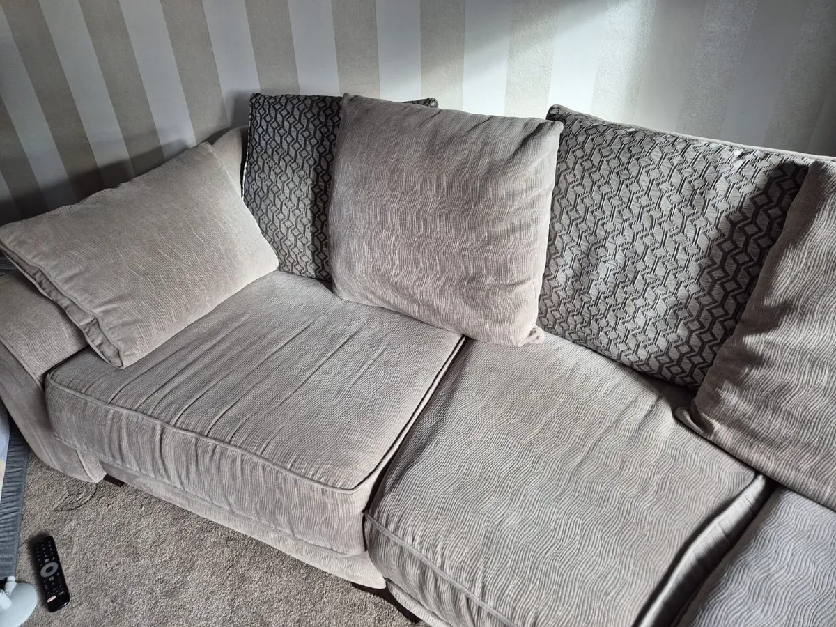 Sofa - Image 4