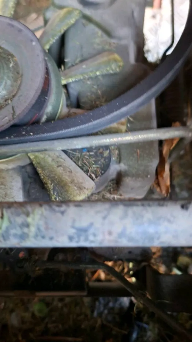 Ride on mower - Image 4