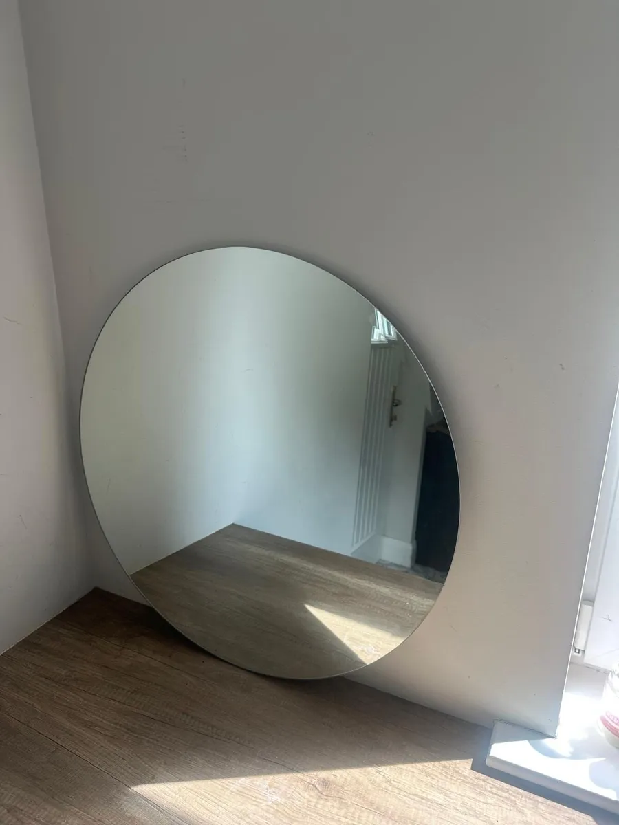 Mirror - Image 1