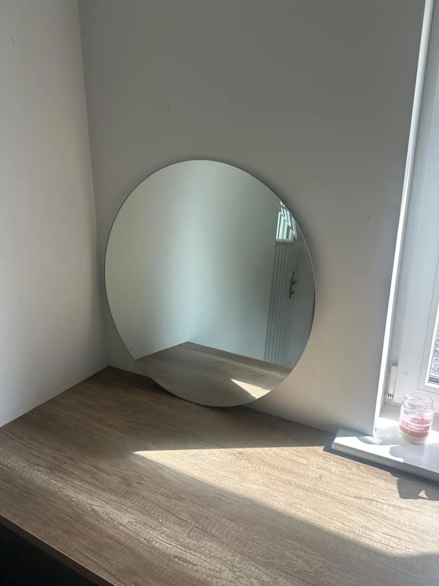 Mirror - Image 2