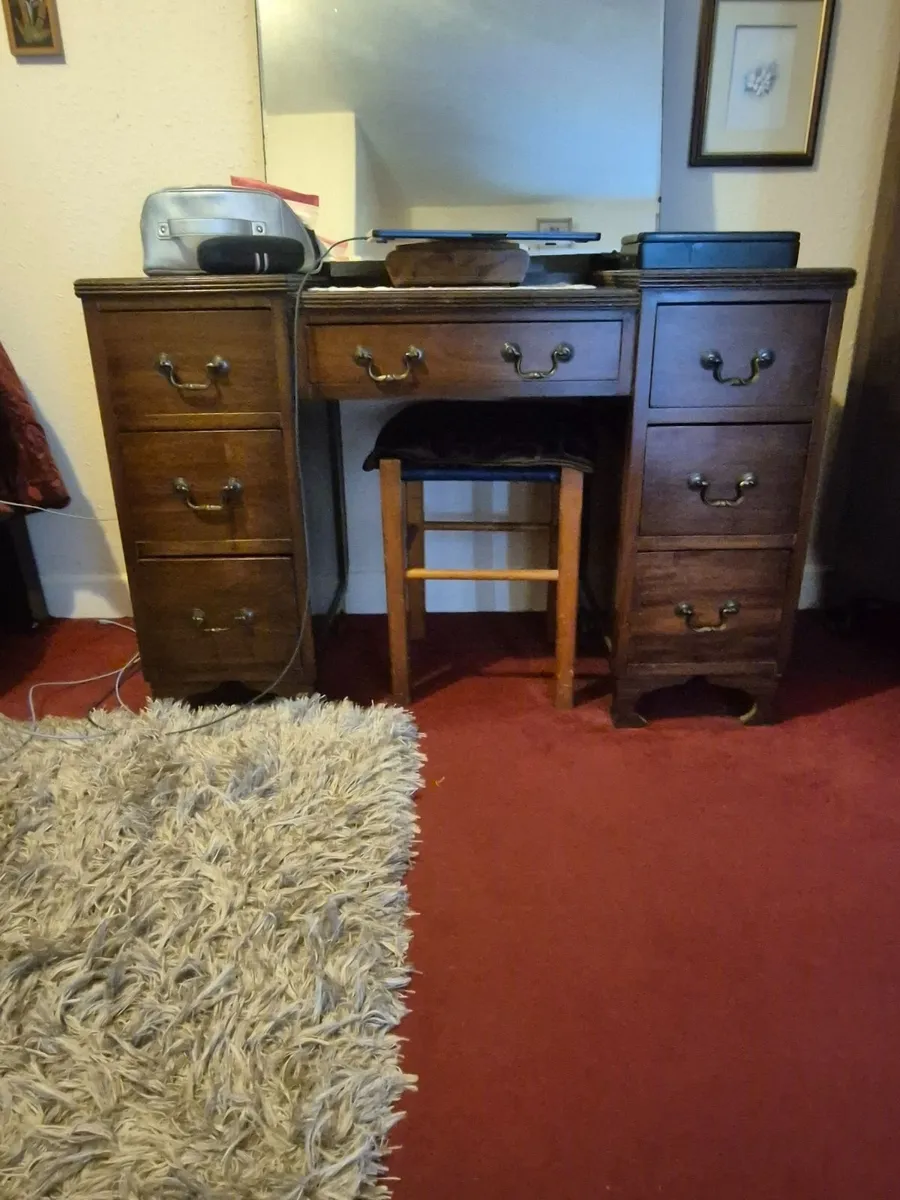 Chest of drawers - Image 2