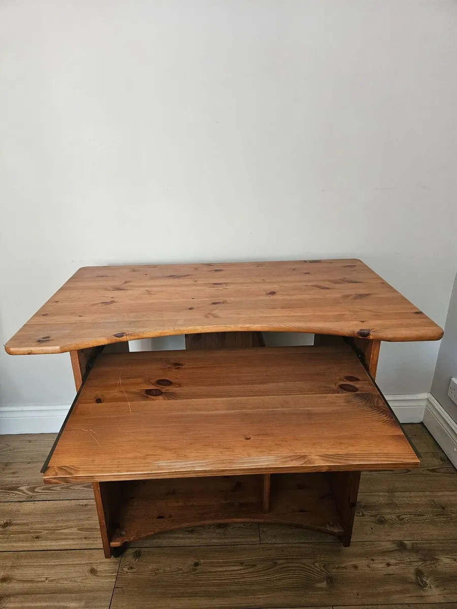 Pine computer desk - Image 1