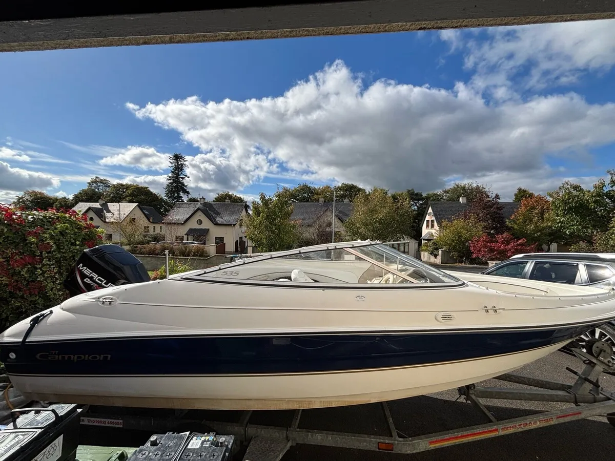 Sports boat - Image 3