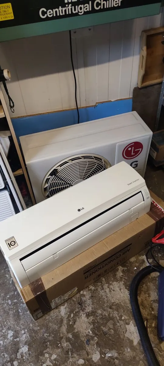 Air conditioning unit LG A/C unit - Image 1