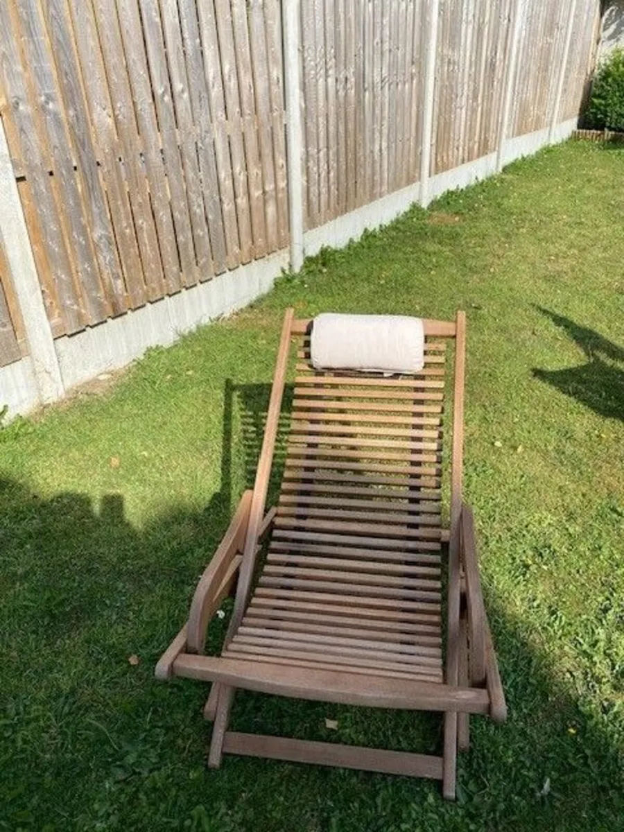4 teak garden chairs + 2 teak recliner chairs - Image 3