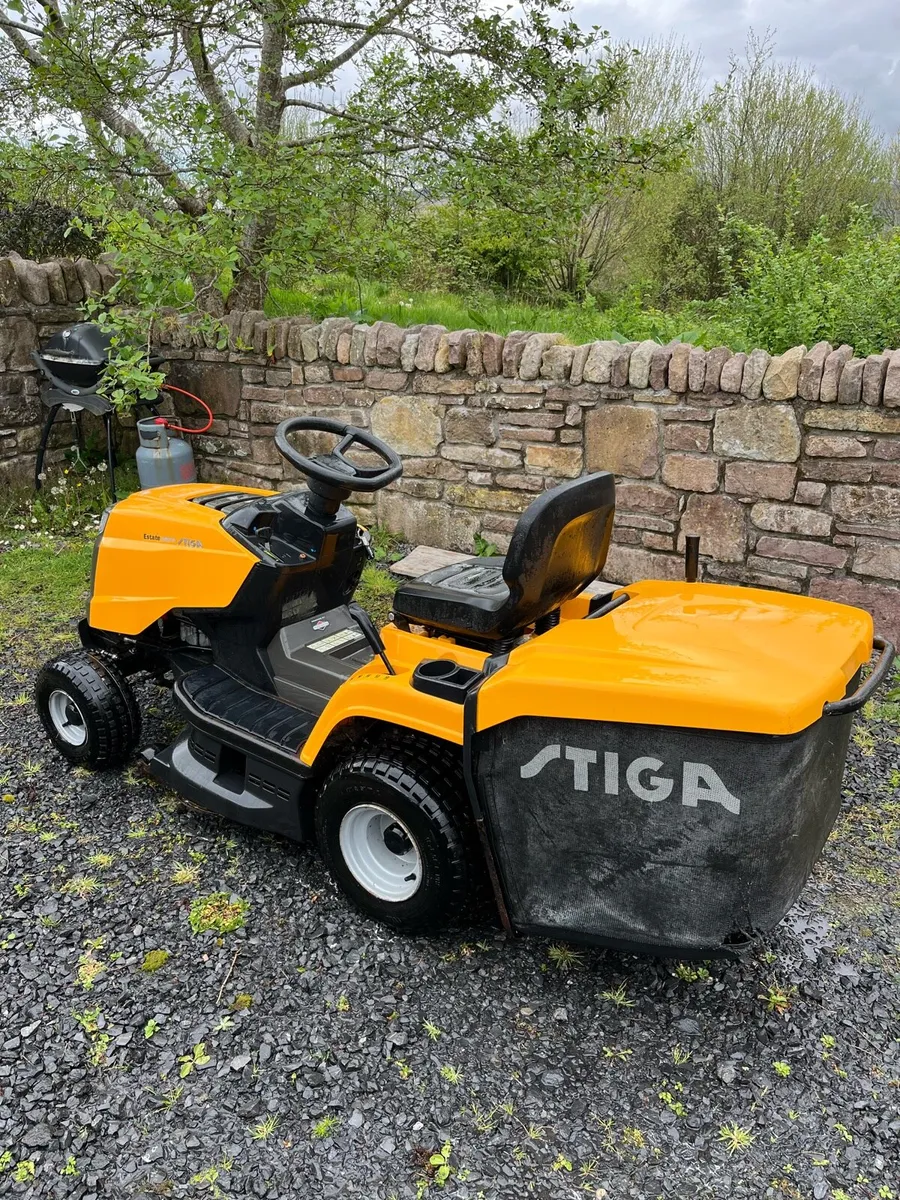 STIGA Estate 3084H Ride on lawnmower - Image 1