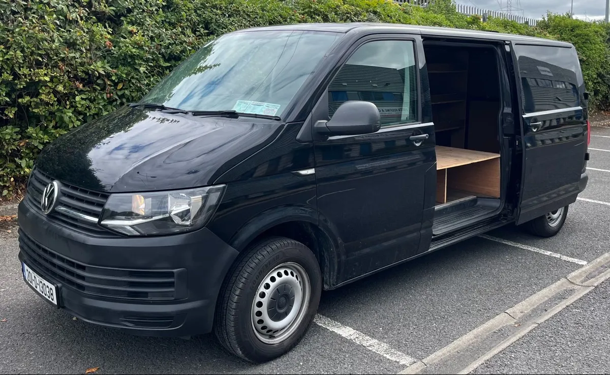 Immac.VW Transporter FSH, 1yr CVRT and Tax - Image 4