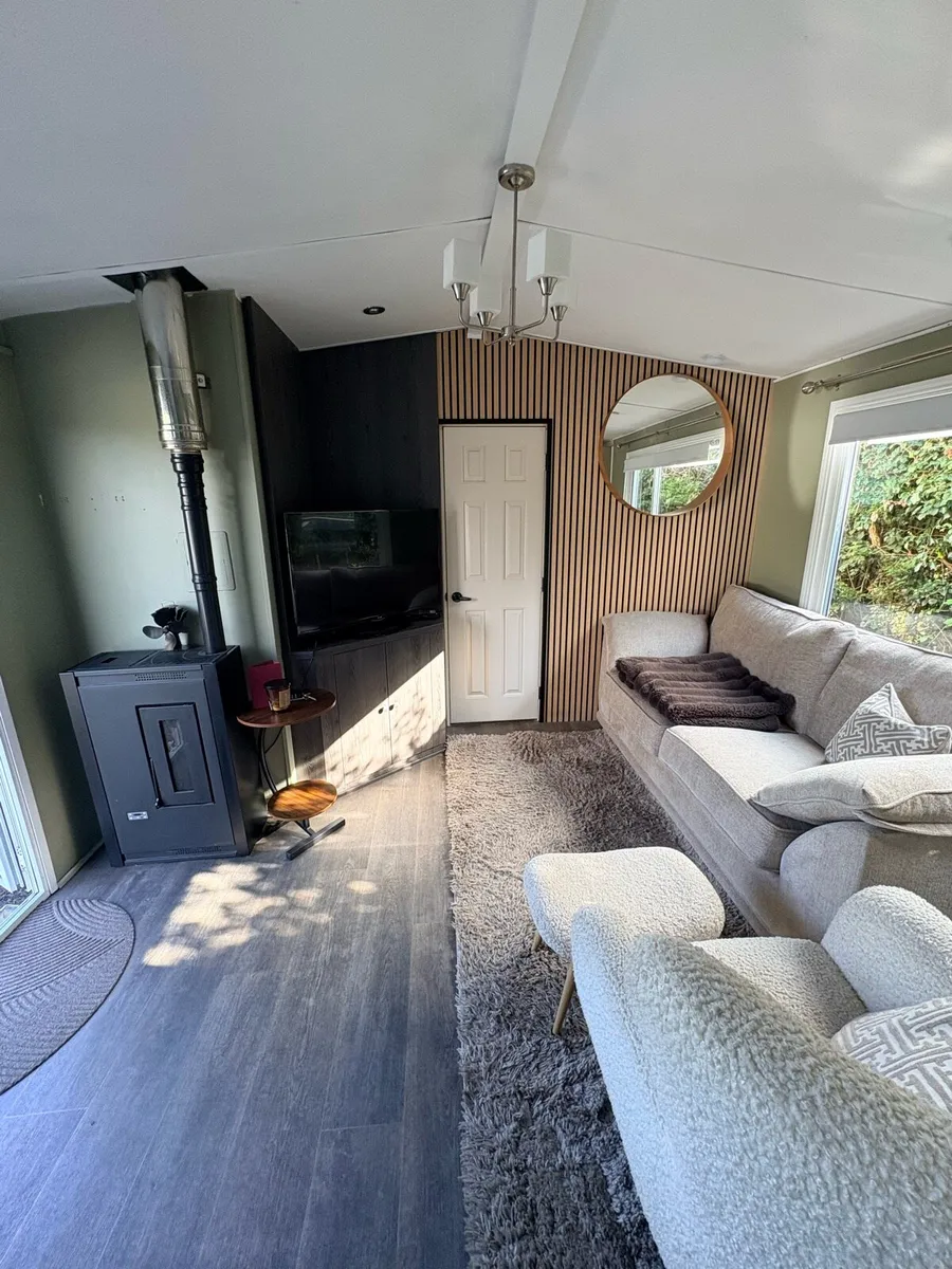 Mobile Home - Image 3