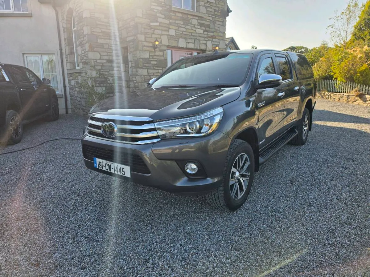 Toyota Hilux - Image 2