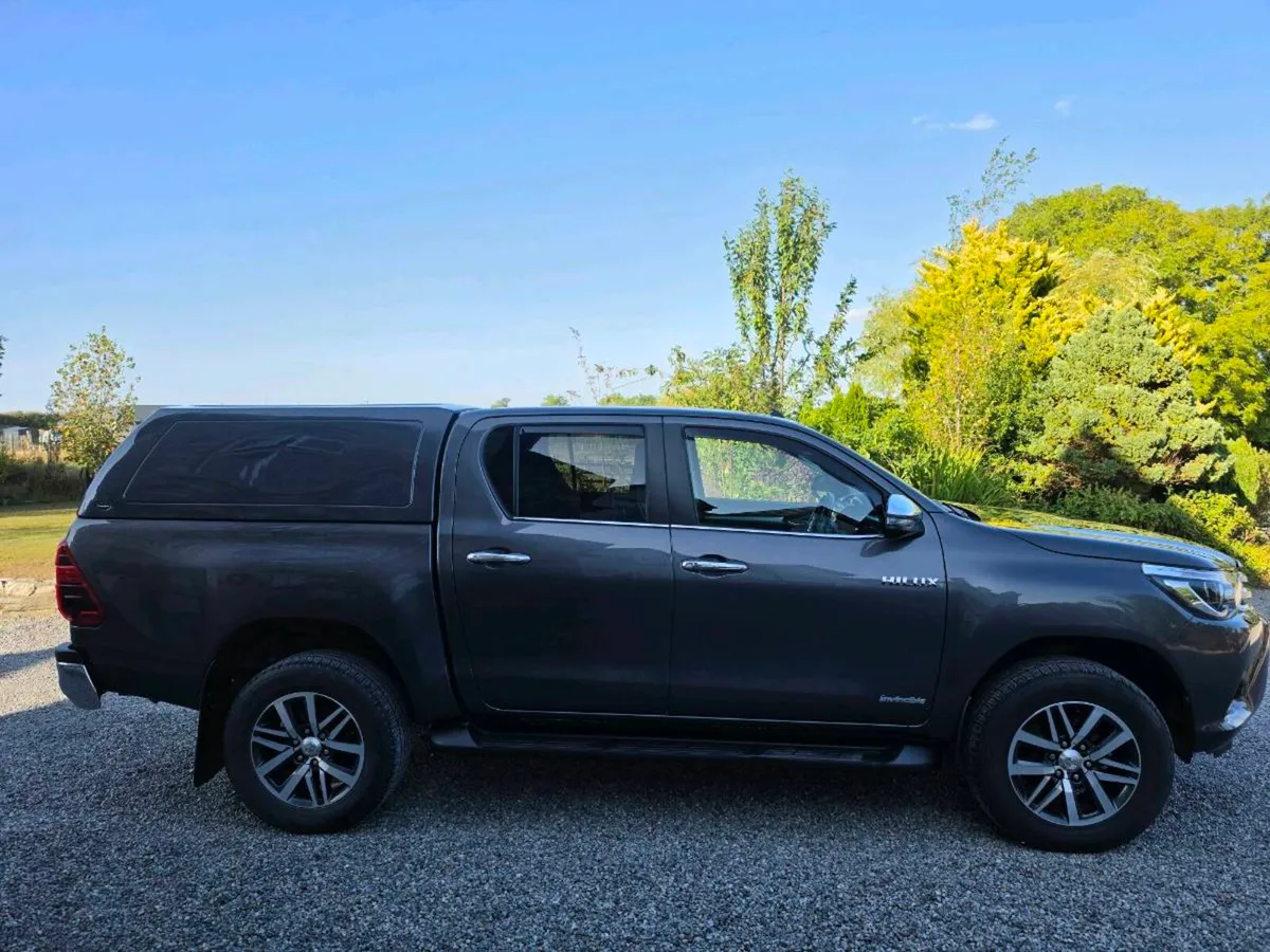 Toyota Hilux - Image 4