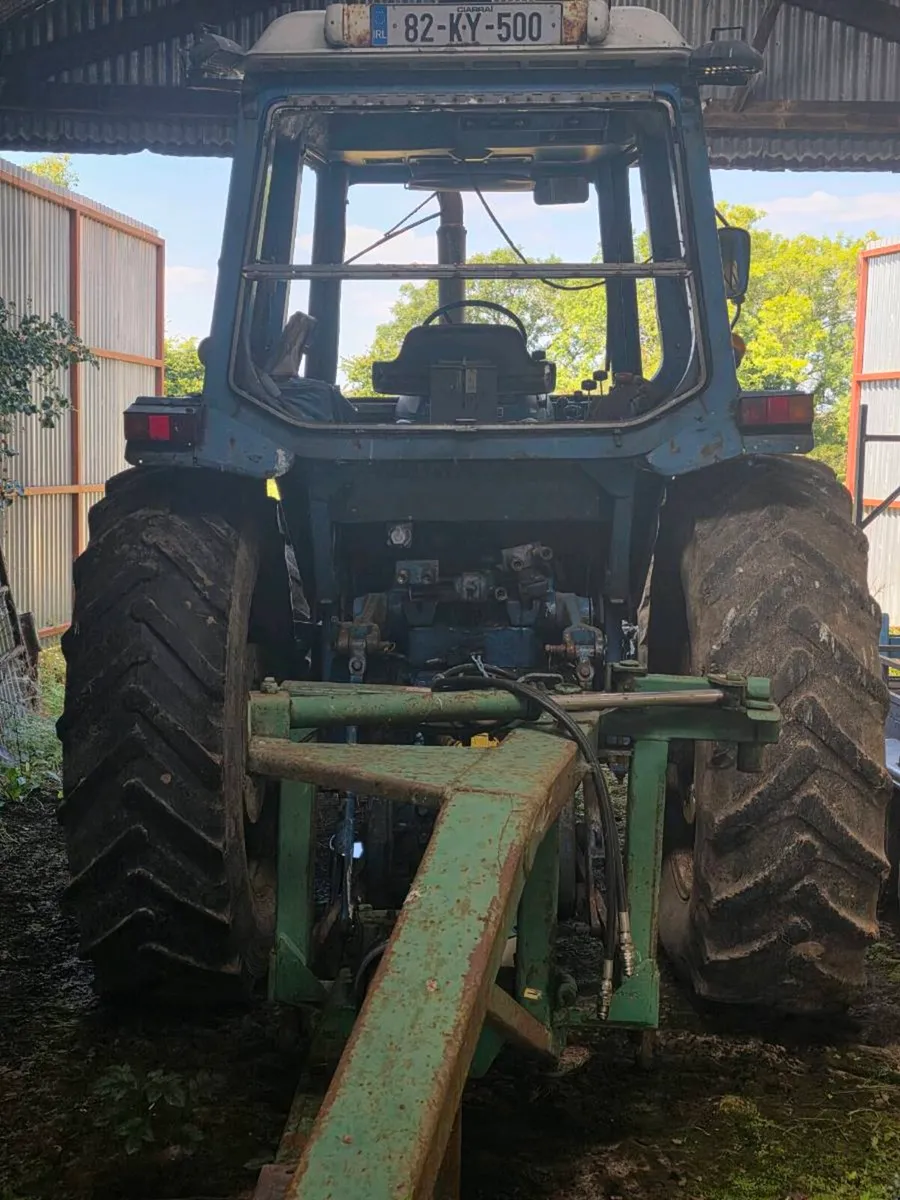 Ford TW20 tractor - Image 4