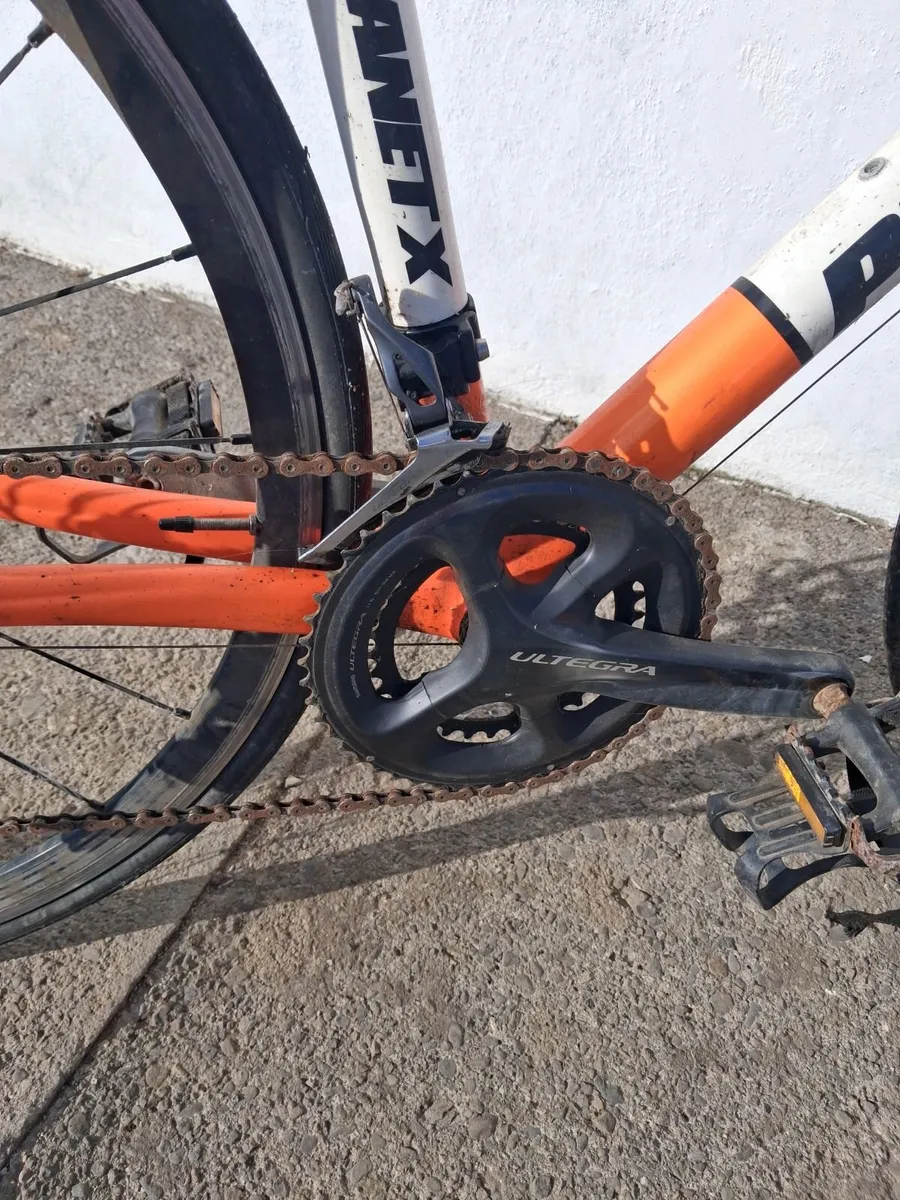 Carbon race bike frame - Image 4