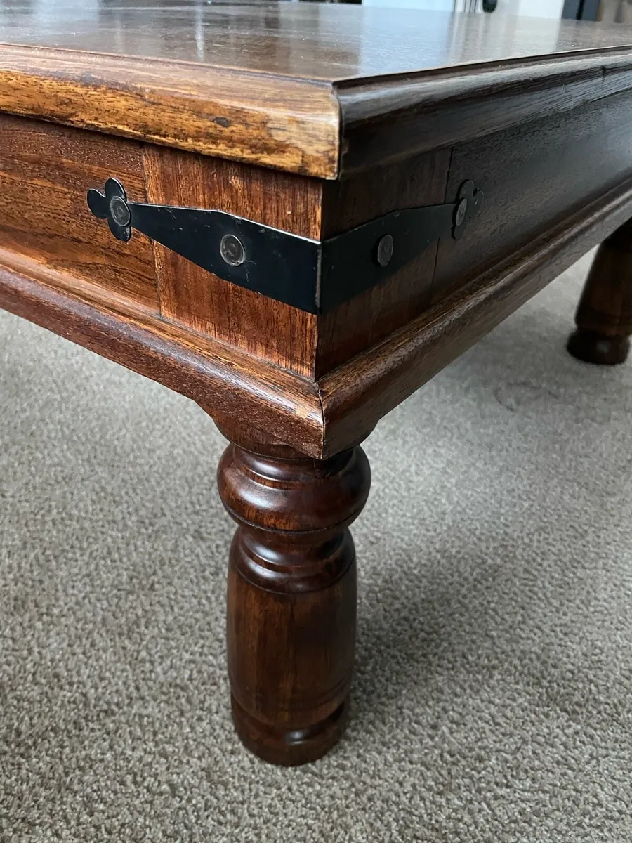 Beautiful Coffee Table - Image 3