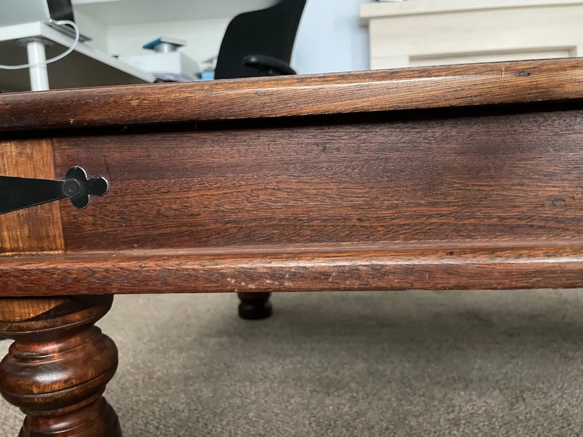 Beautiful Coffee Table - Image 4