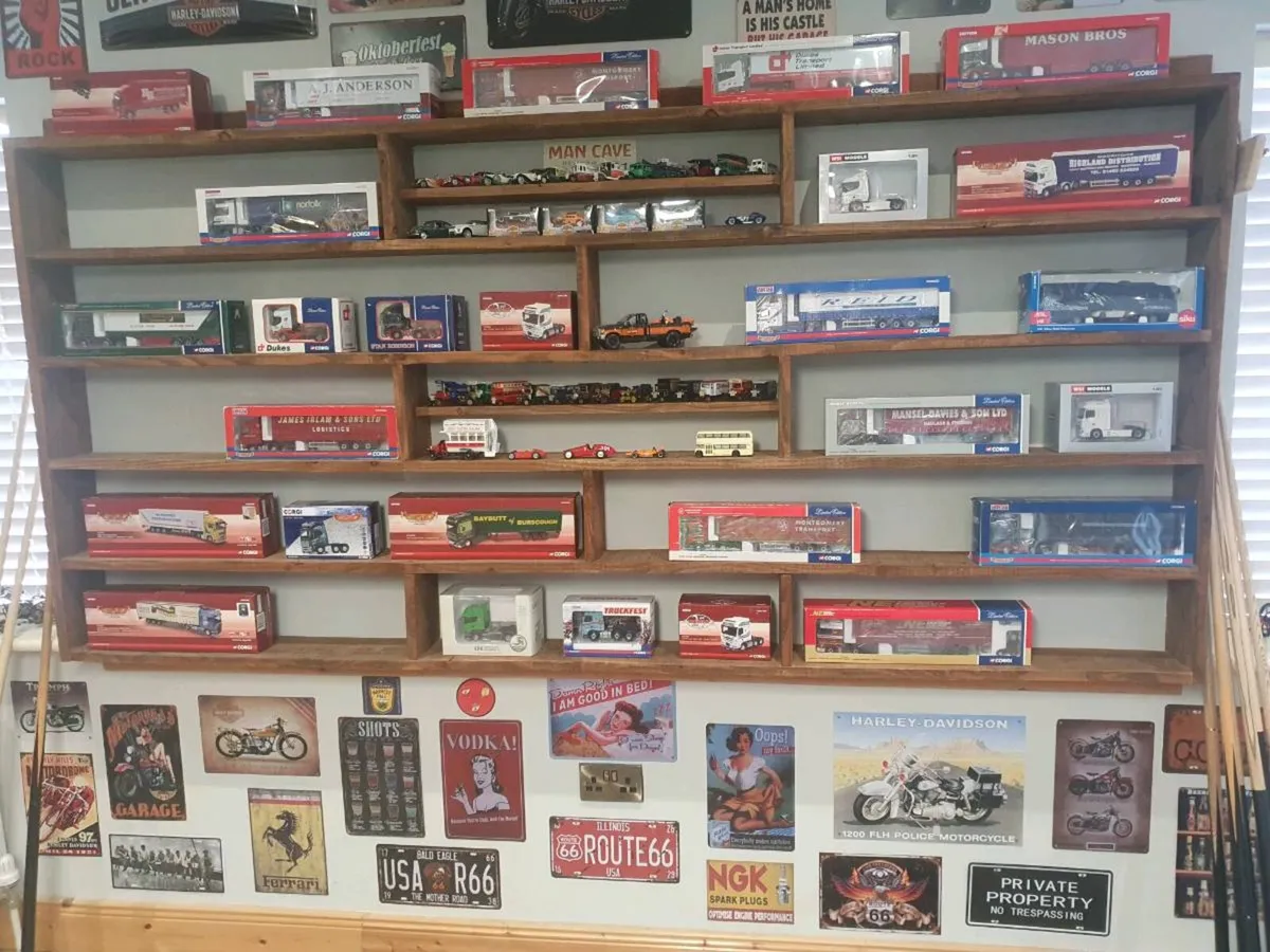 DIECAST MODELS - Image 1