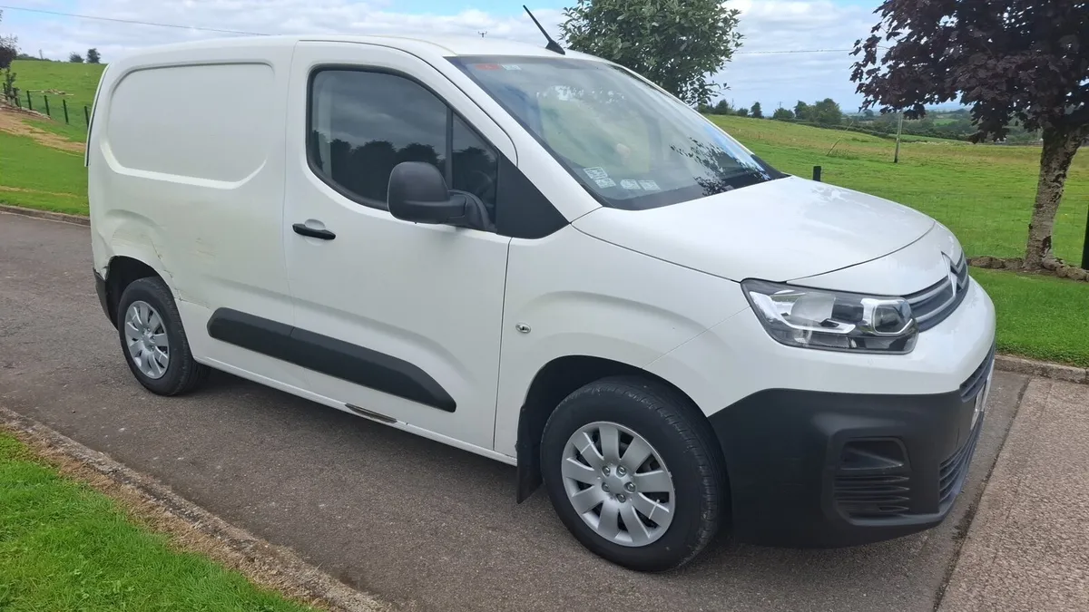 2020 Citreon Berlingo Diesel 3 Seater - Image 1