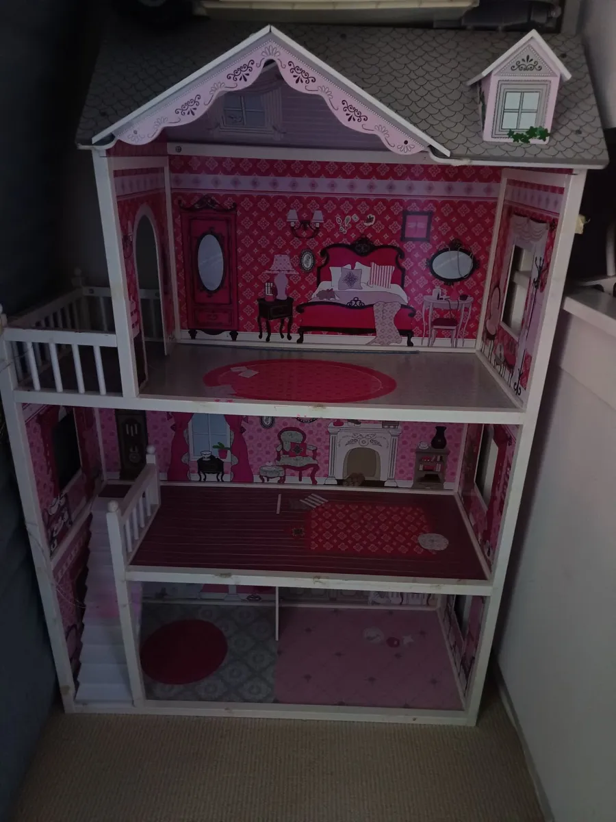 Dolls house - Image 2