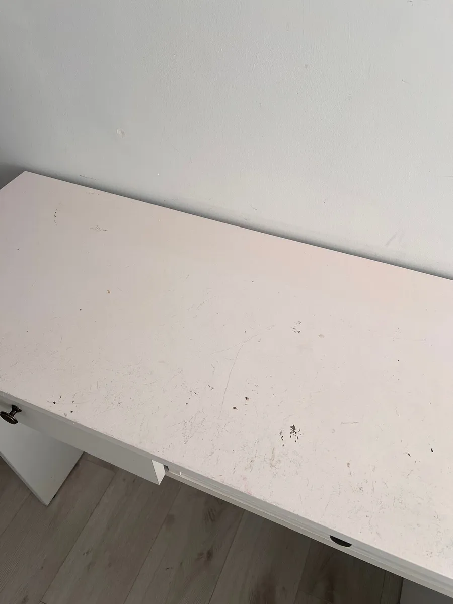 Desk - Image 2