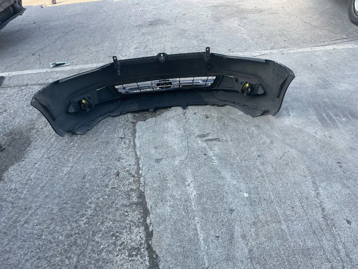 Volkeswagen Jetta mk 6 bumper - Image 2