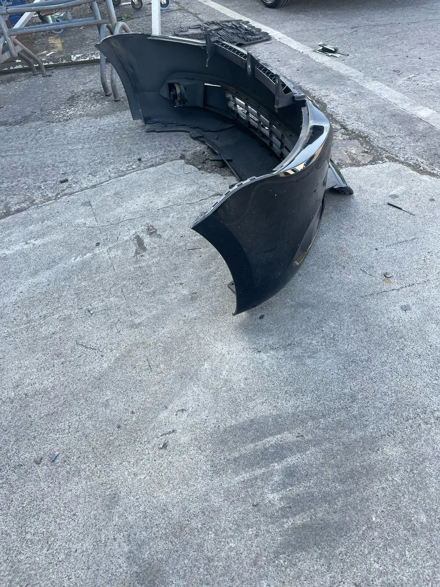 Volkeswagen Jetta mk 6 bumper - Image 3