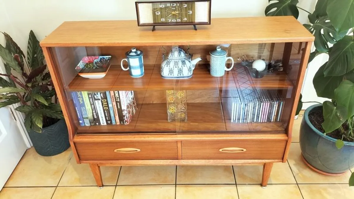 Mid Century Vintage Jentique Bookcase Display Cabinet - Image 3