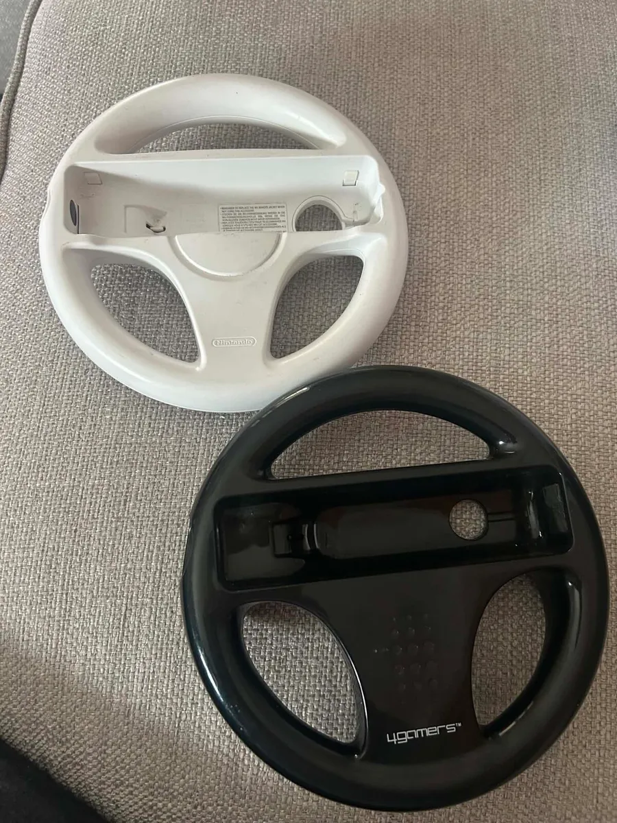 Nintendo Wii with Games and Accessories - Image 4