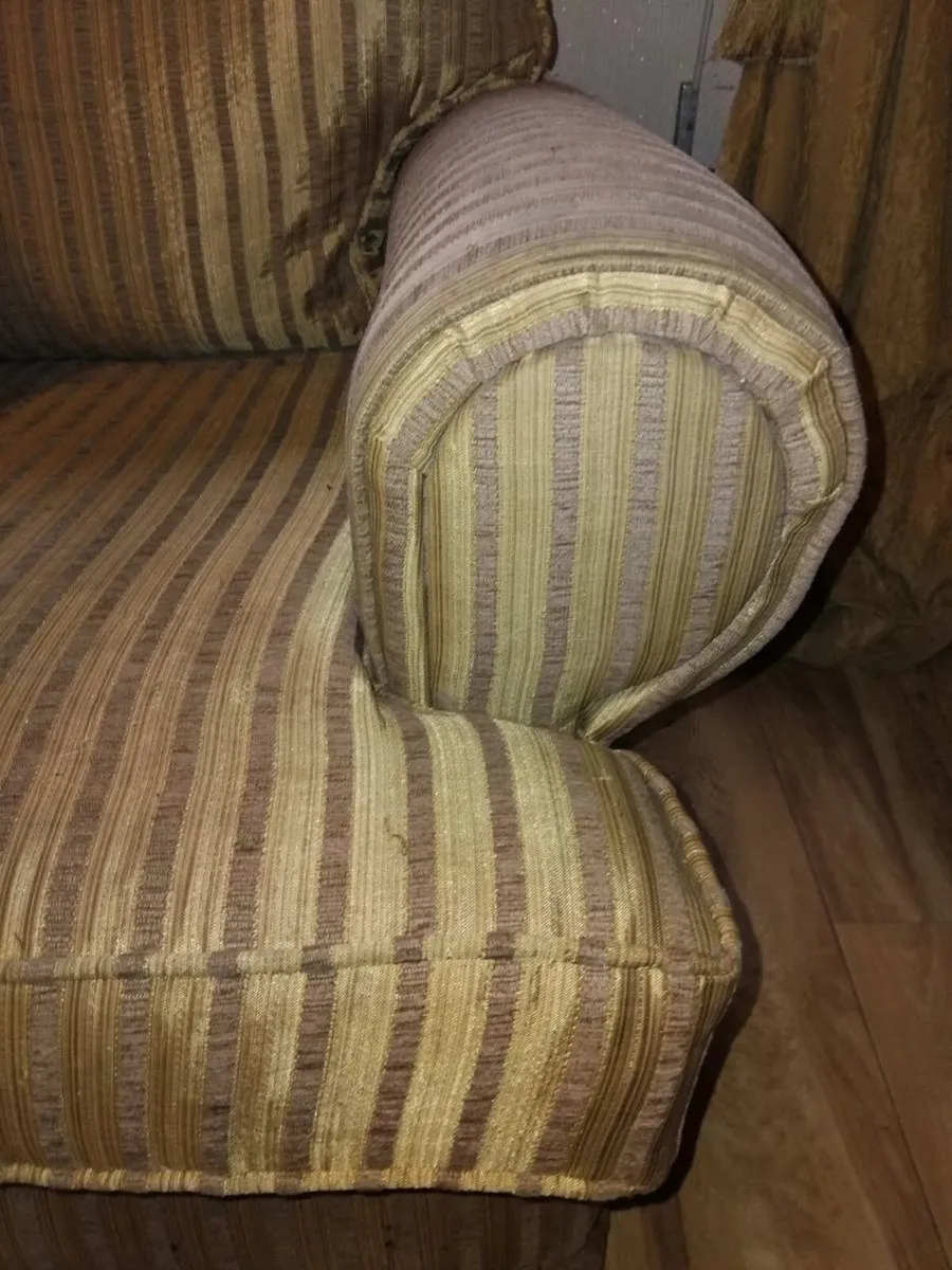 Couch - Image 3