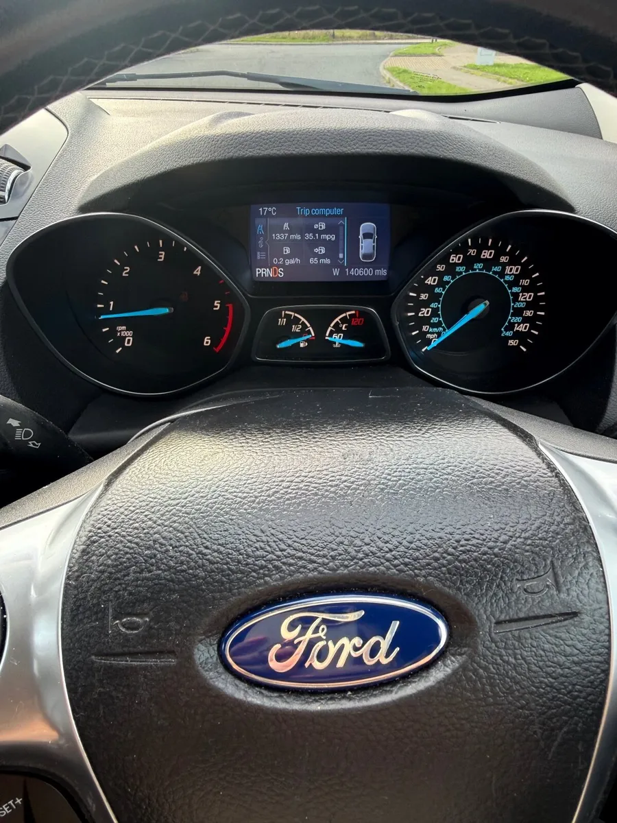 Ford Kuga 2014 - Image 2