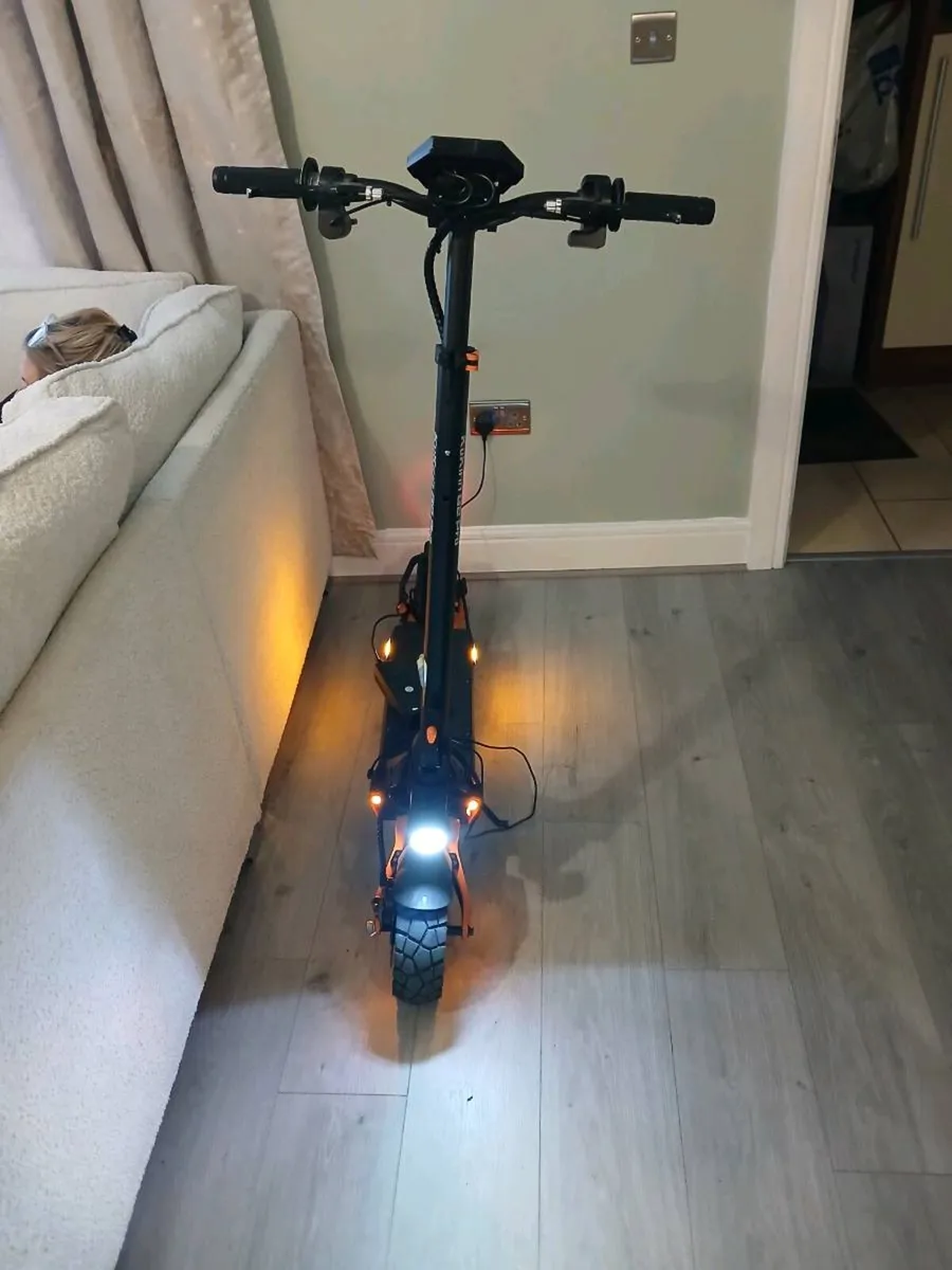 Electric scooter - Image 1