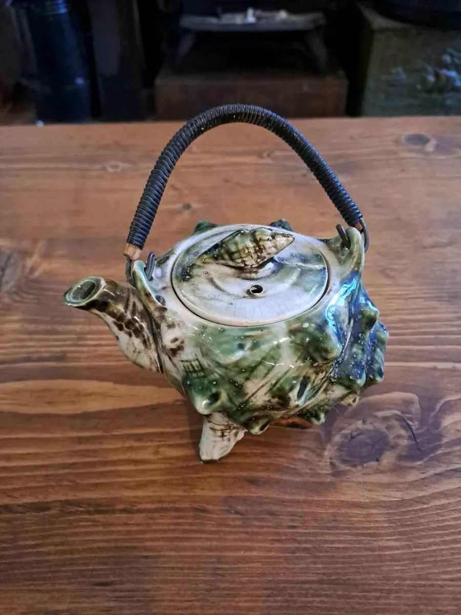 Vintage Japanese Majolica Conch Shell Teapot - Image 1
