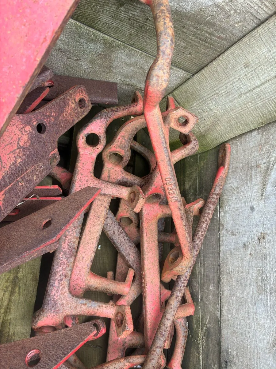 Kverneland plough slatted bodies - Image 4