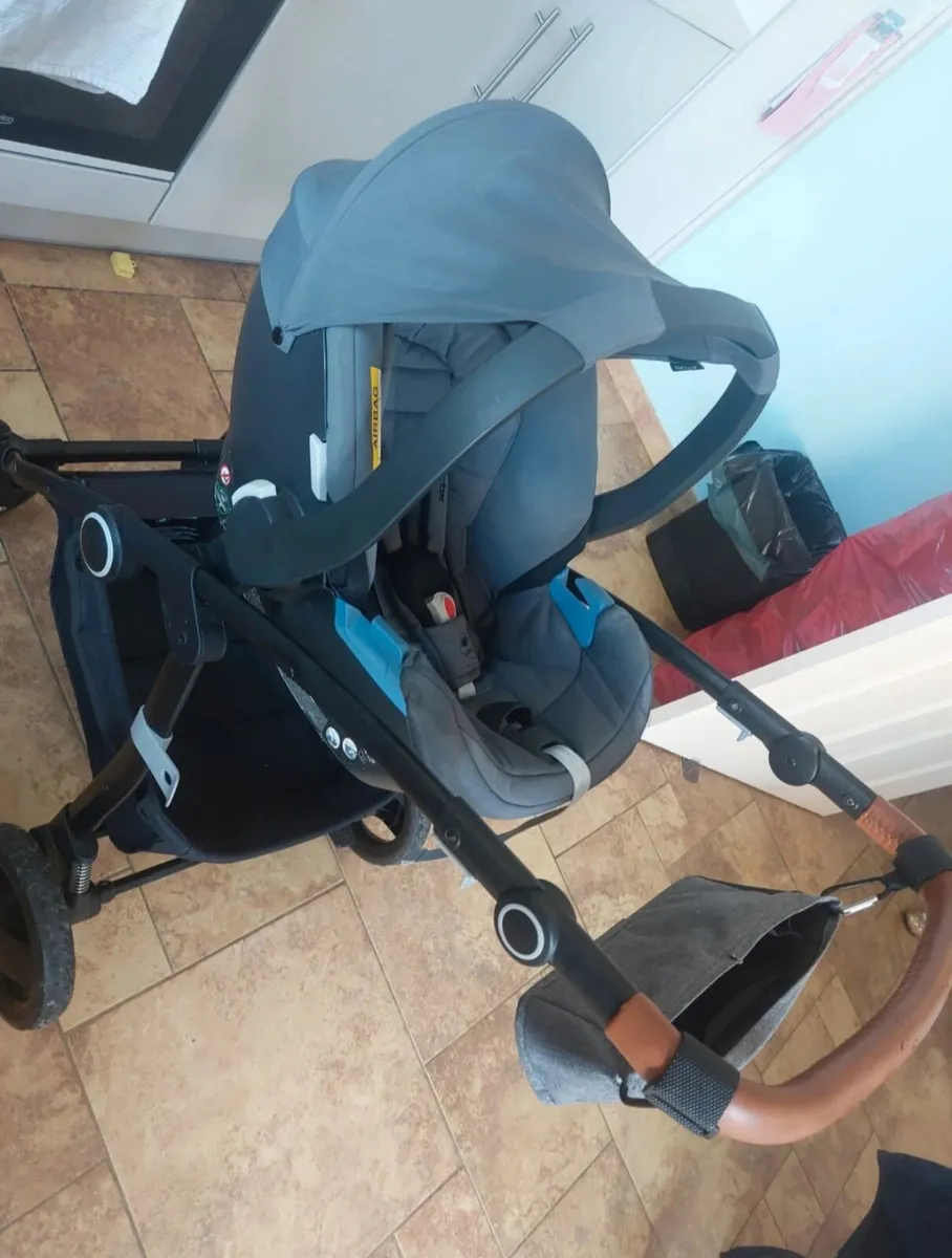 CBX Travel system - Image 2
