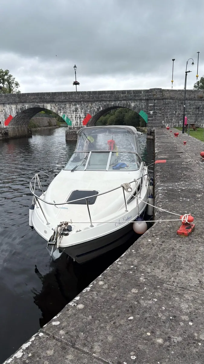 Bayliner 2355 - Image 1
