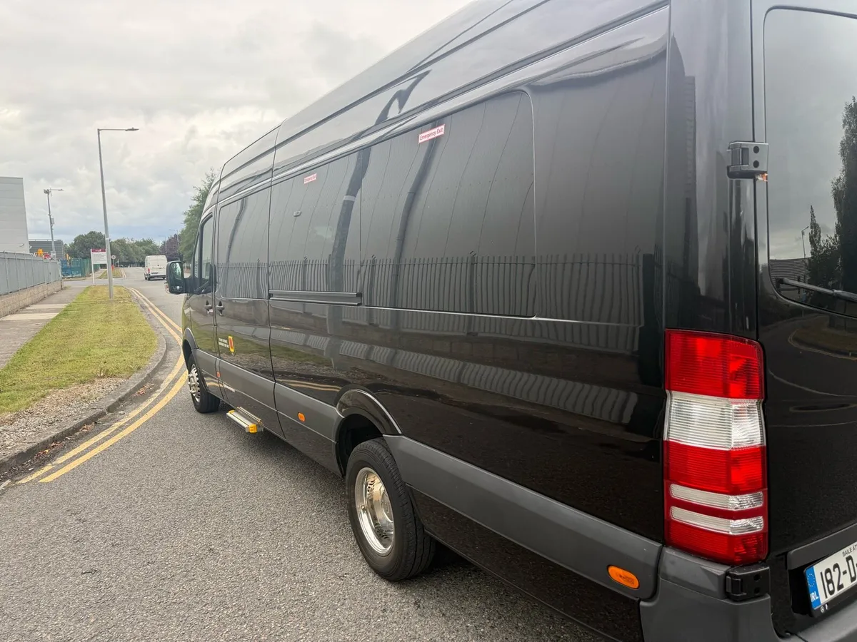 182 Mercedes Sprinter Auto 19 seater - Image 3