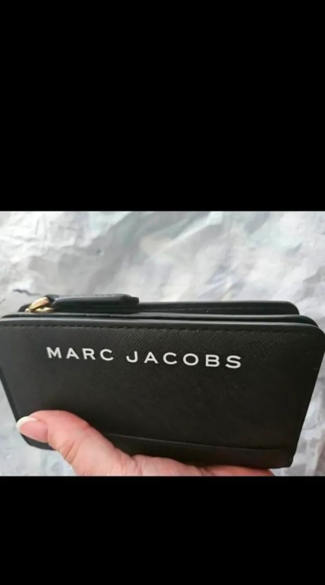 Marc Jacob's wallet - Image 1
