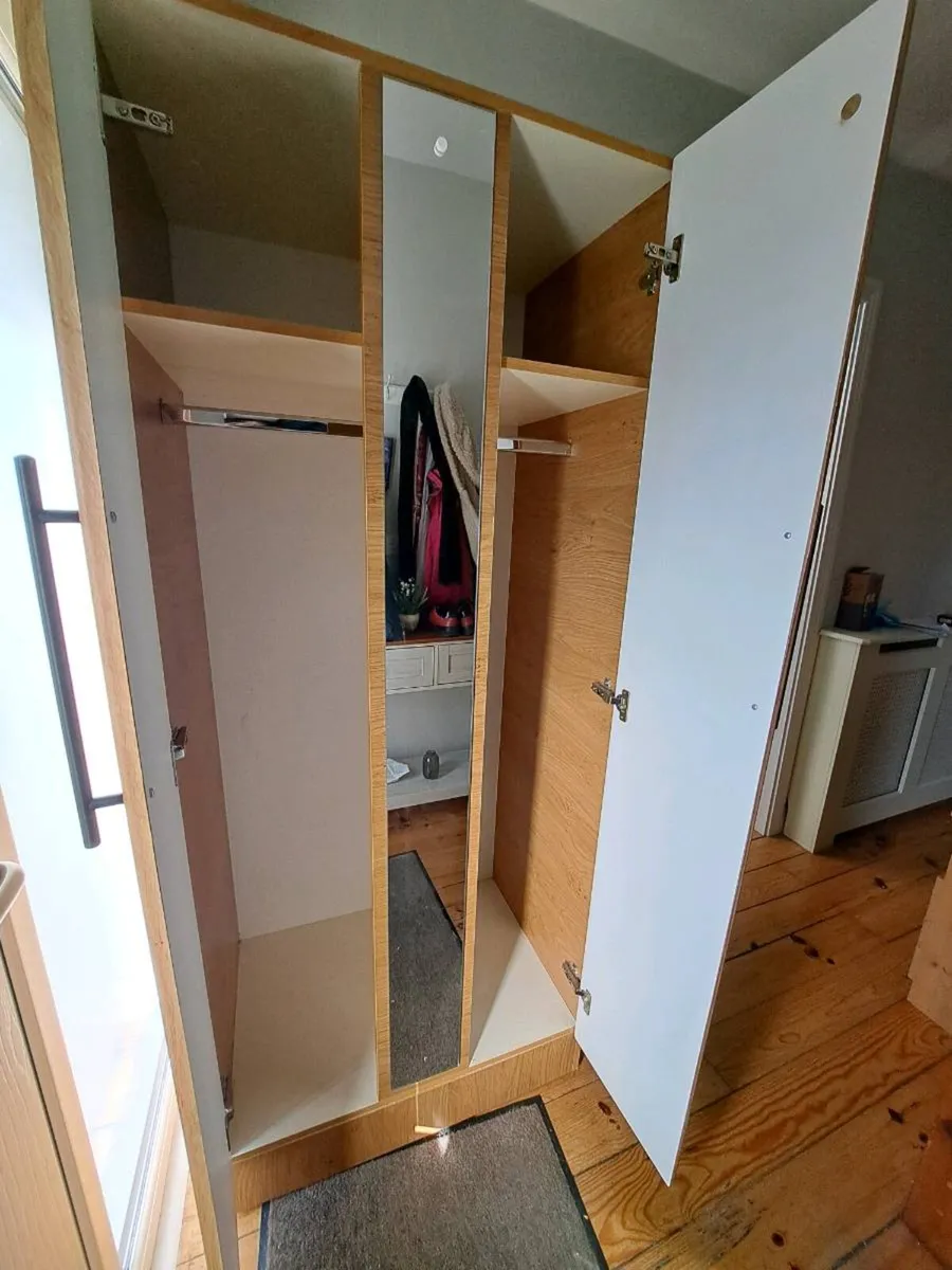 Wardrobe - Image 4