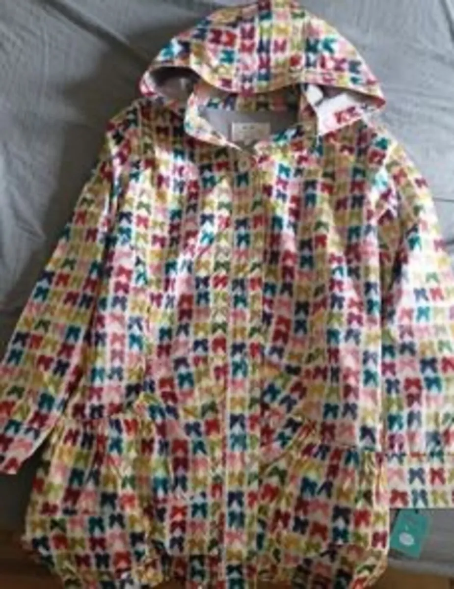 Brand New Avoca Women's Rain Coat