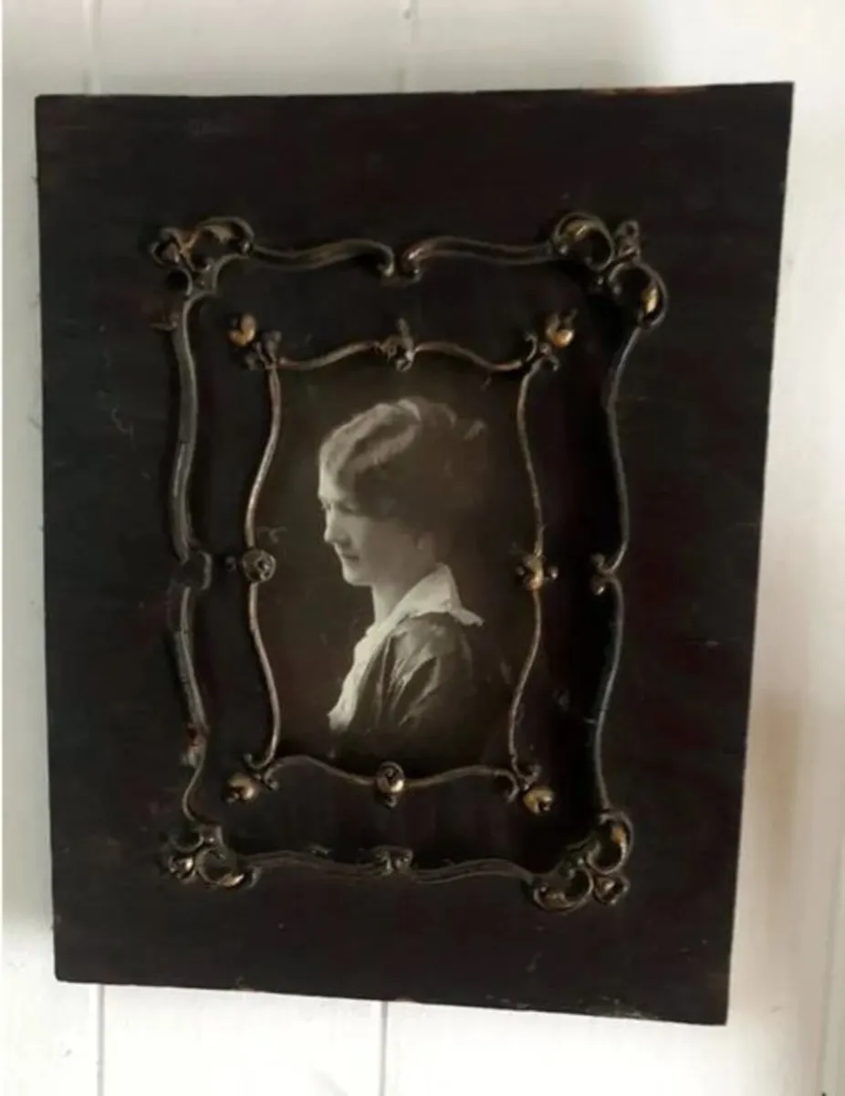 Antique Portrait Photo in Ornate Period Frame - Image 3