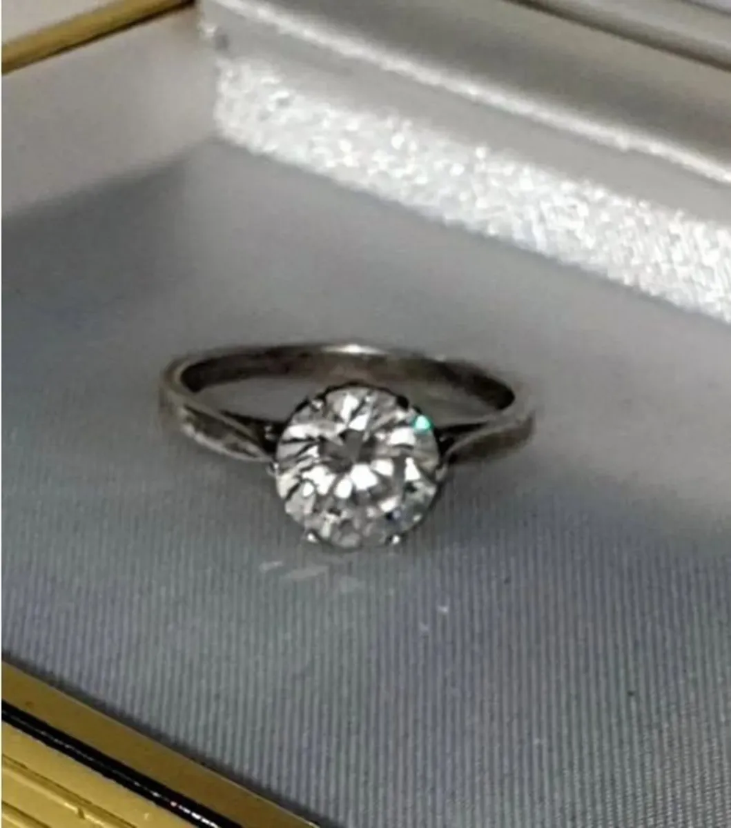 Vintage Hallmarked Silver Solitaire - Image 4