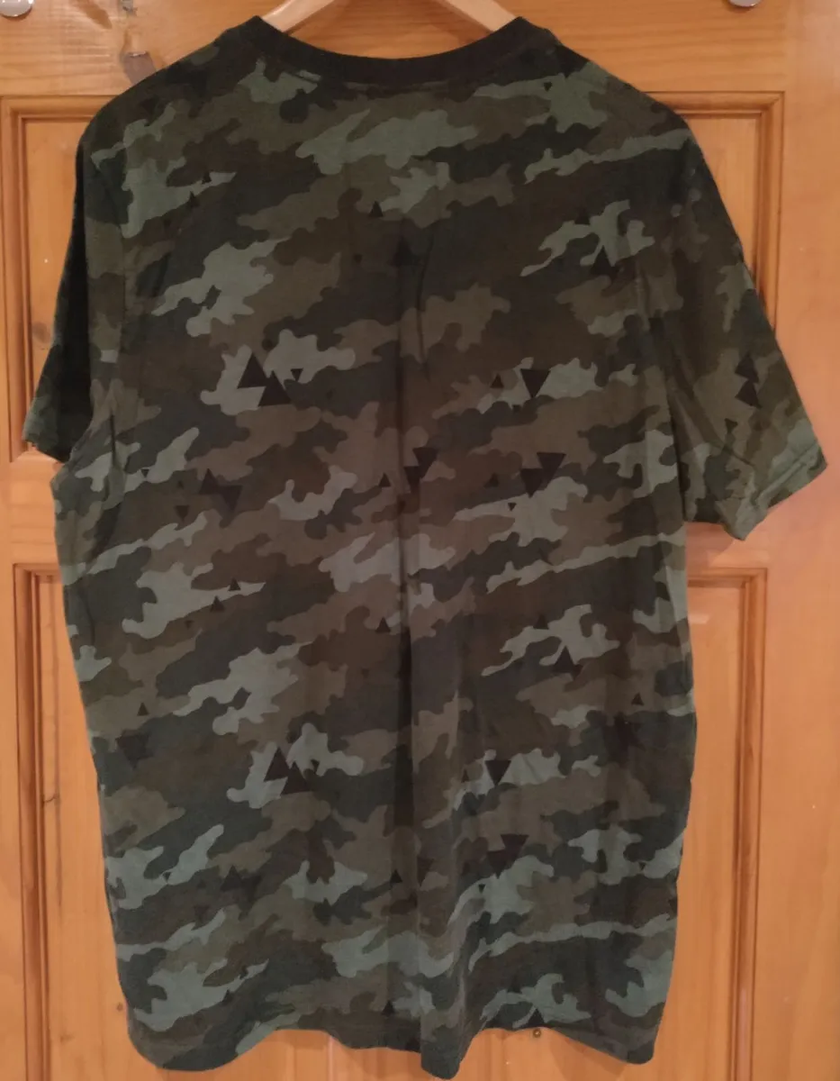 The North Face T shirt XL - Image 2
