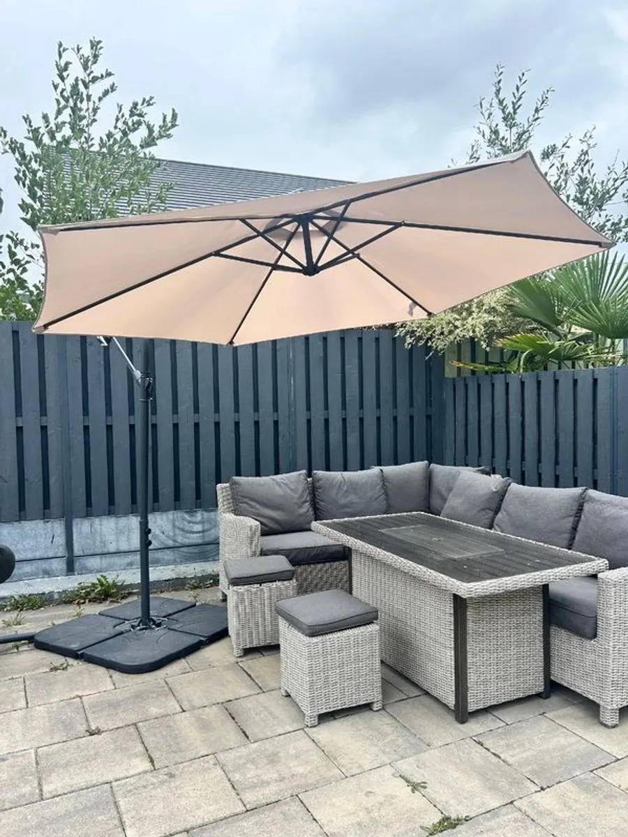 garden parasol and base - Image 4