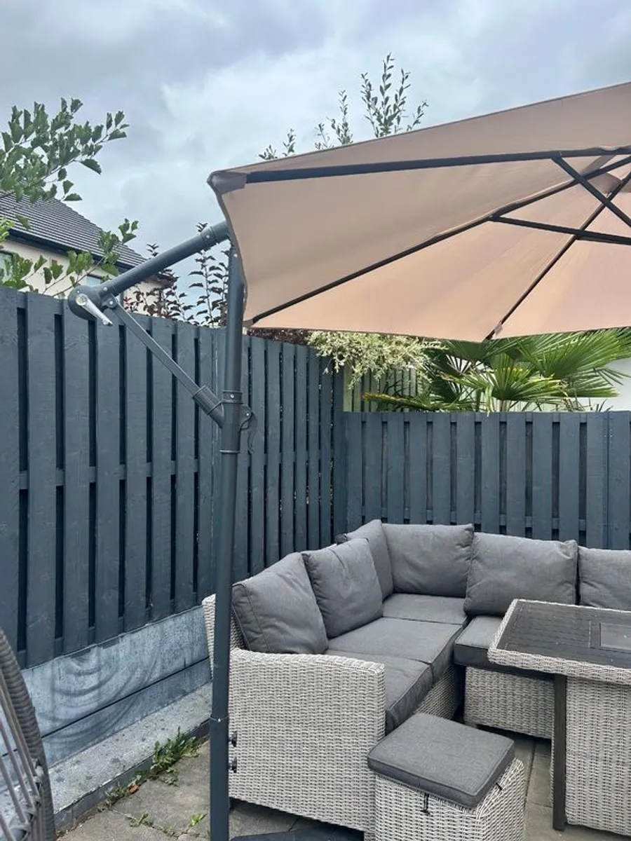 garden parasol and base - Image 2