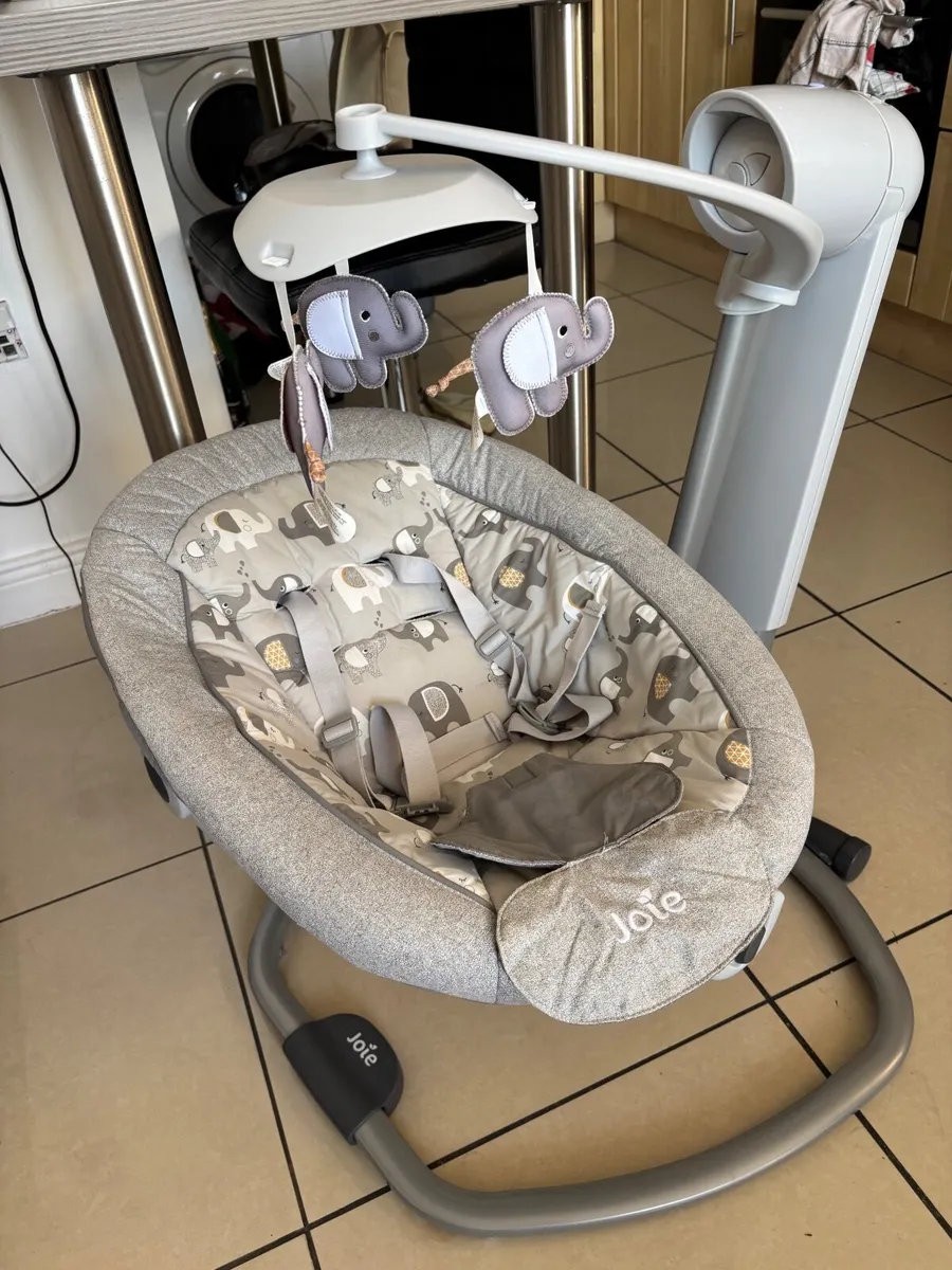 Baby swing - Image 1