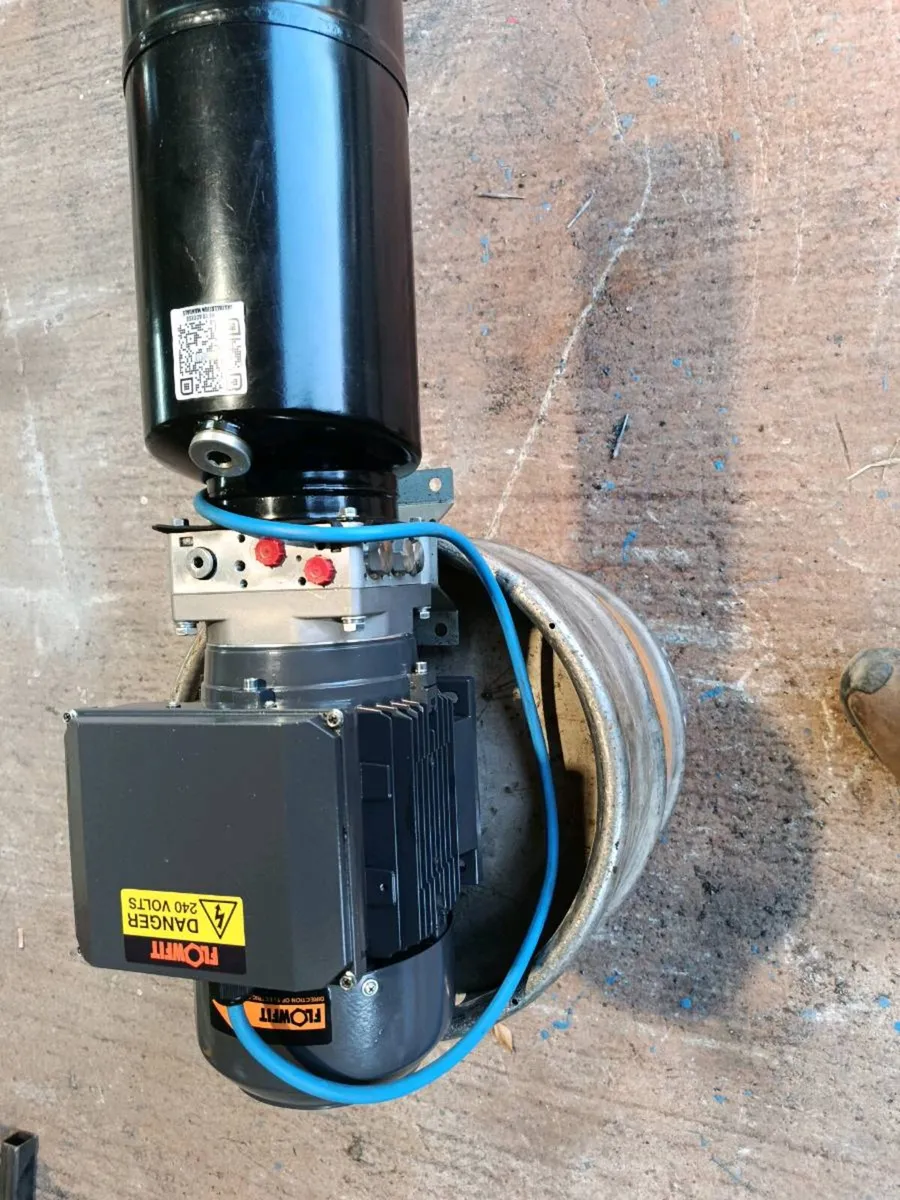 220v hydraulic pump & motor (price drop) - Image 2