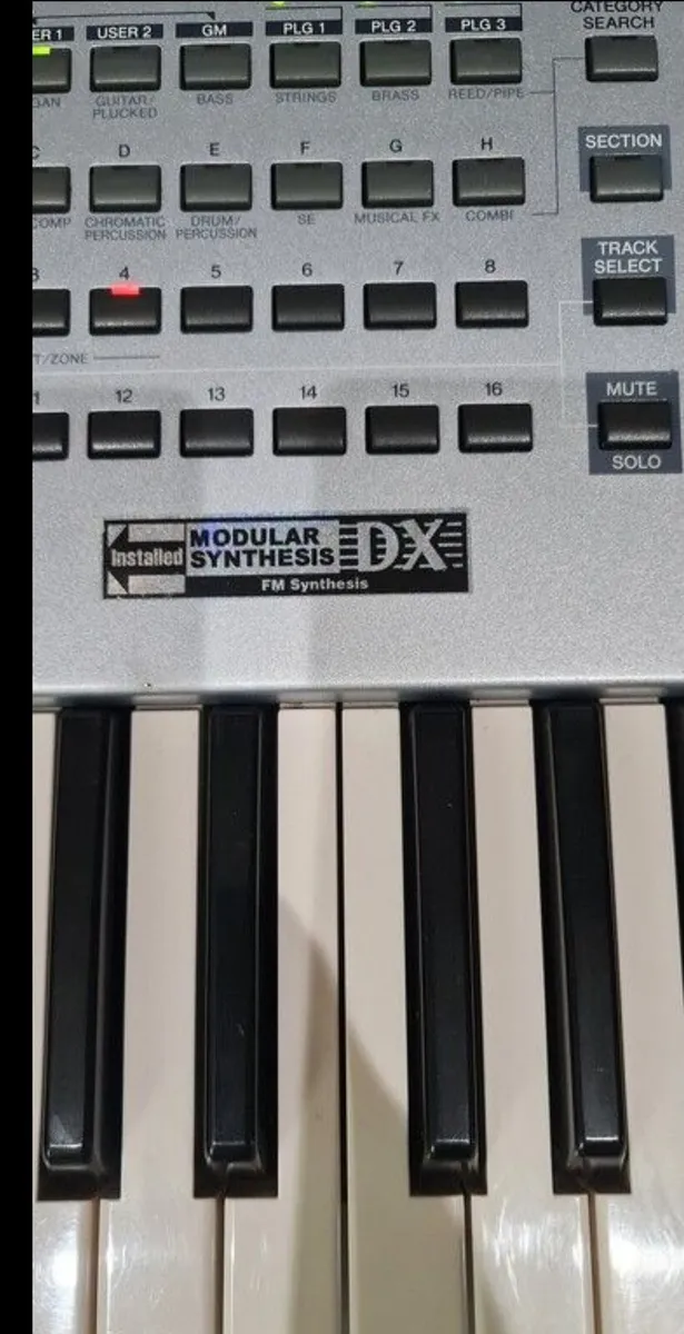 Yamaha Motif ES6 with three plug-in boards install - Image 3