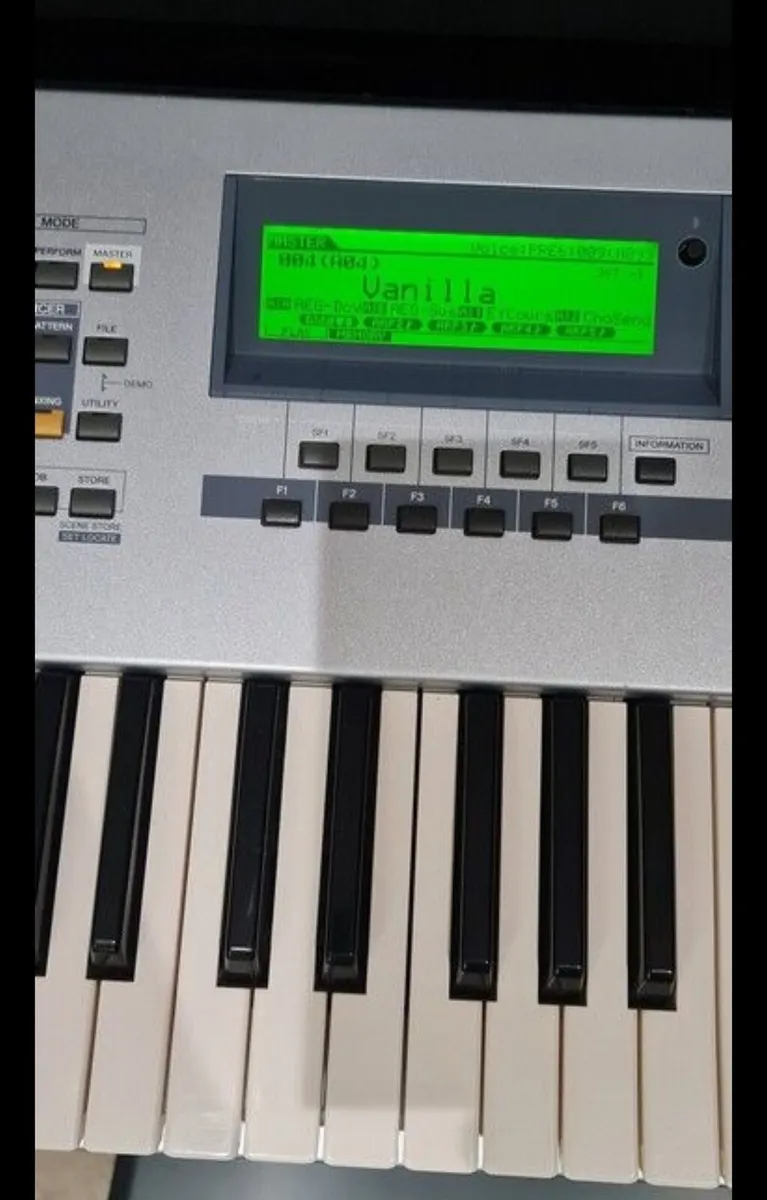 Yamaha Motif ES6 with three plug-in boards install - Image 2