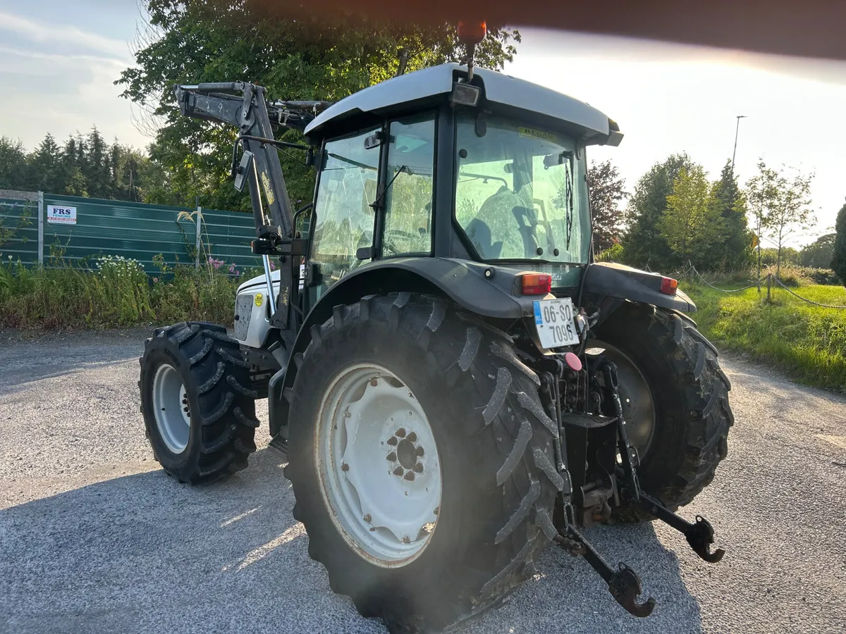 2006 Lamborghini R3.95 with Loader - Image 3